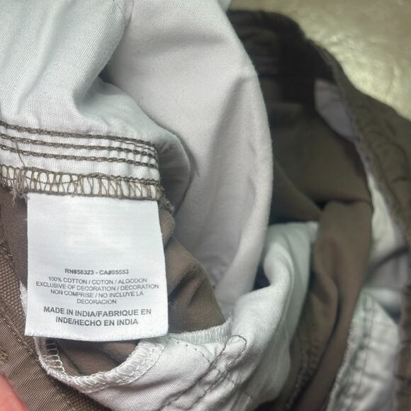 Vintage Y2K Nike The Athletic Dept. Brown Cargo Shorts Mens XXL Hiking Outdoors - Picture 8 of 11